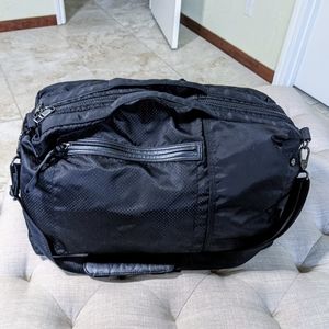 Lululemon Do It Up Duffle Weekend bag black travel